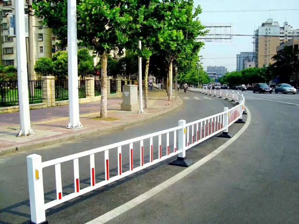 道路护栏